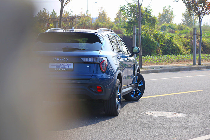 领克01试驾大飙车,领克01四驱halo试驾视频