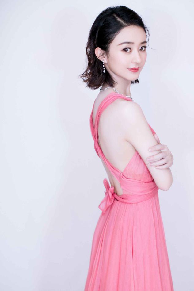 女人的身材有什么特征,女人标准衣架型身材