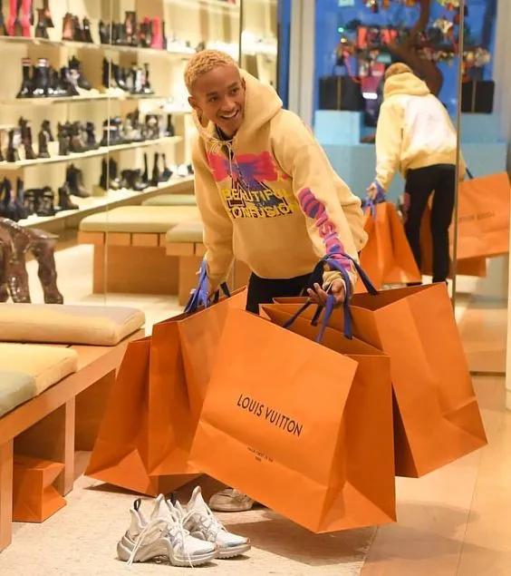 咸鱼25块钱东西包邮合适吗,闲鱼25元chanel