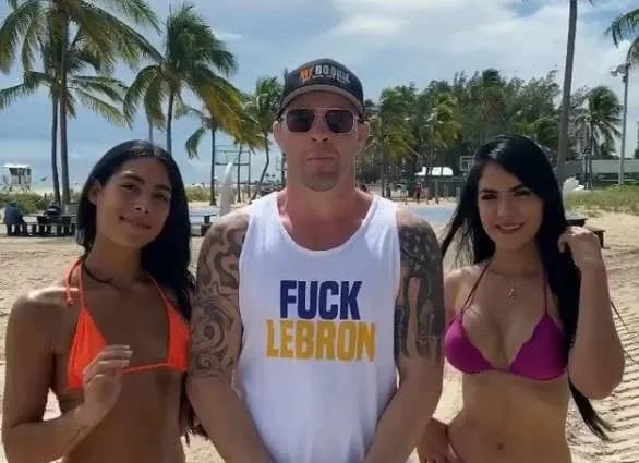 詹姆斯被黑粉叫什么,詹姆斯打ufc会怎么样