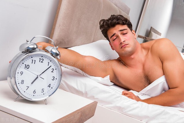 睡觉憋醒但意识就是动不了,睡觉时总是憋醒喘上了气