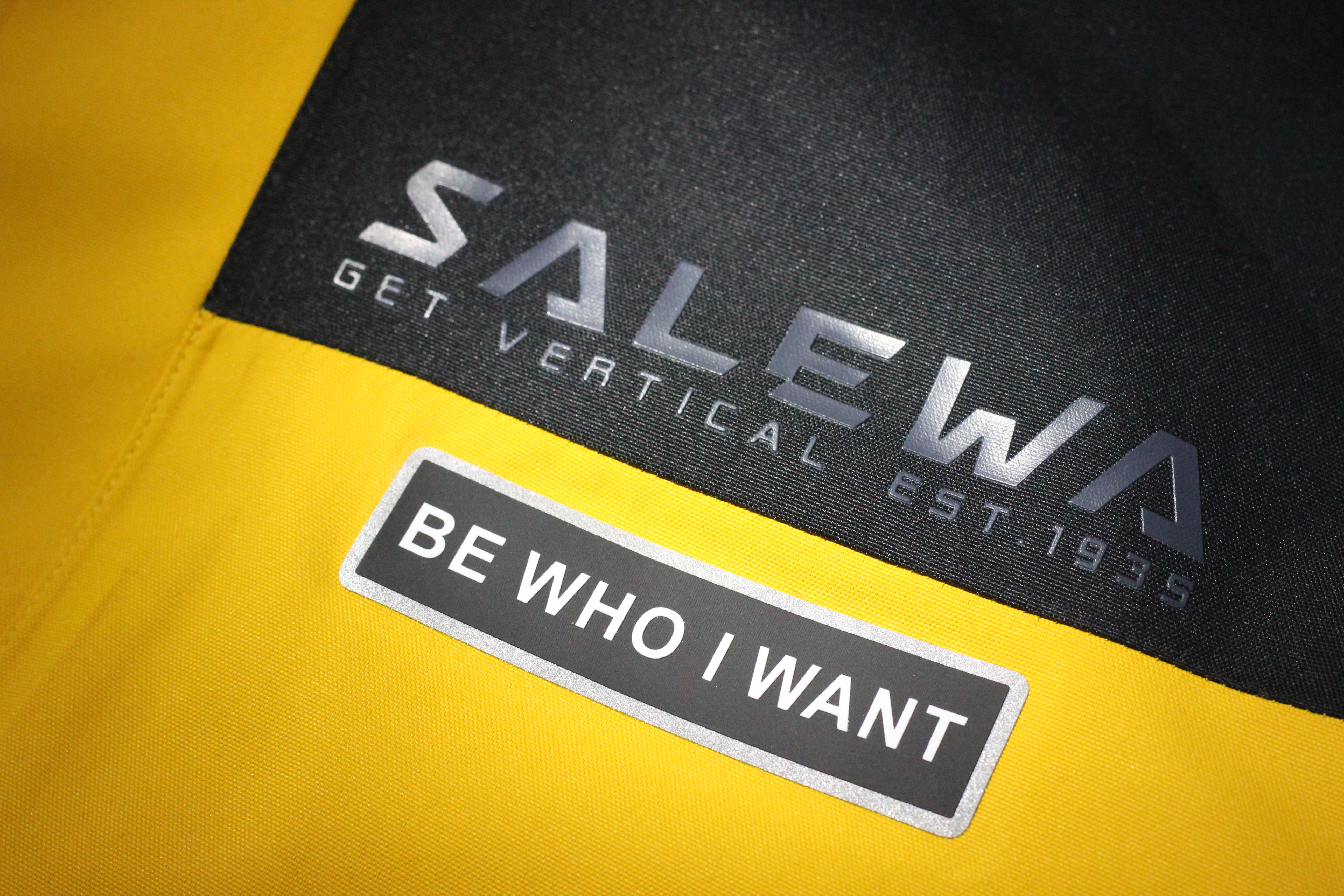 沙乐华冲锋衣高清图片,沙乐华冲锋衣怎么样