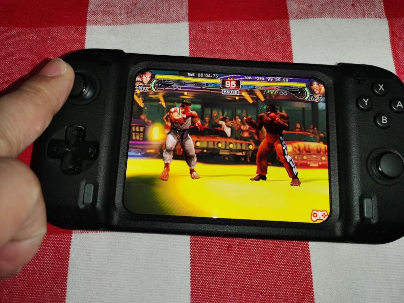 自制安卓掌机：4.3英寸大屏+骁龙855，通吃所有模拟器