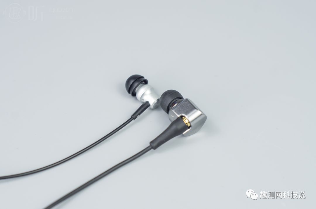 小巧体积：HiFiMAN/海菲曼RE-400入耳式耳机测评报告