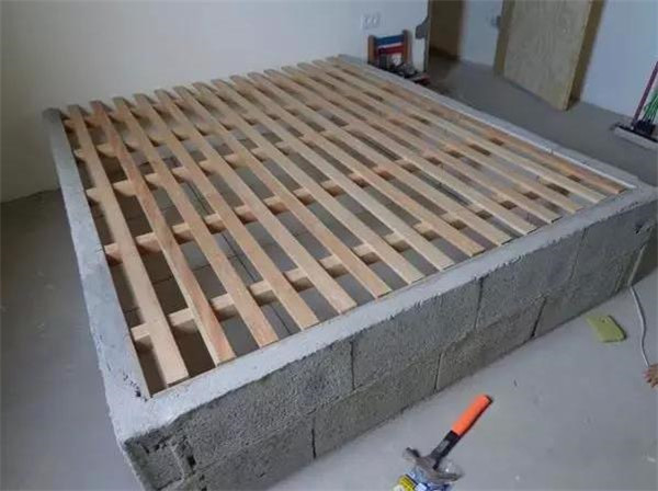 越来越多的人不买1.8米的床,为什么没人直接用水泥做床