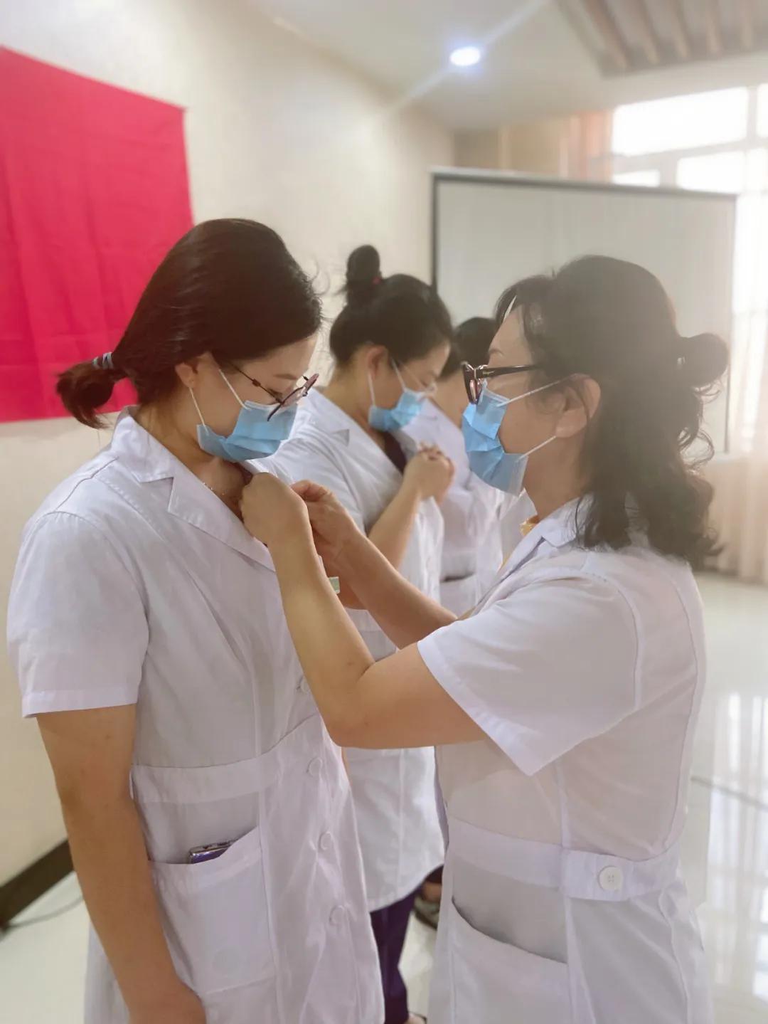 搴嗙寤哄厷100鍛ㄥ勾鍏氭棩娲诲姩,鏉惧師瀵屽崕濡囦骇鍖婚櫌鍗佸懆骞村簡