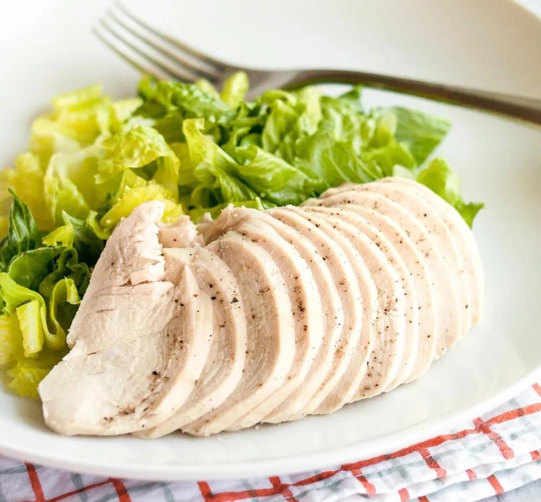 国外网红给黄瓜挤奶​视频登上热搜!milkcucumber是什么神操作?