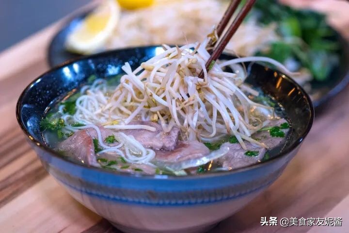 越南牛肉河粉汤底简易做法,越南牛肉河粉怎么做才好吃视频