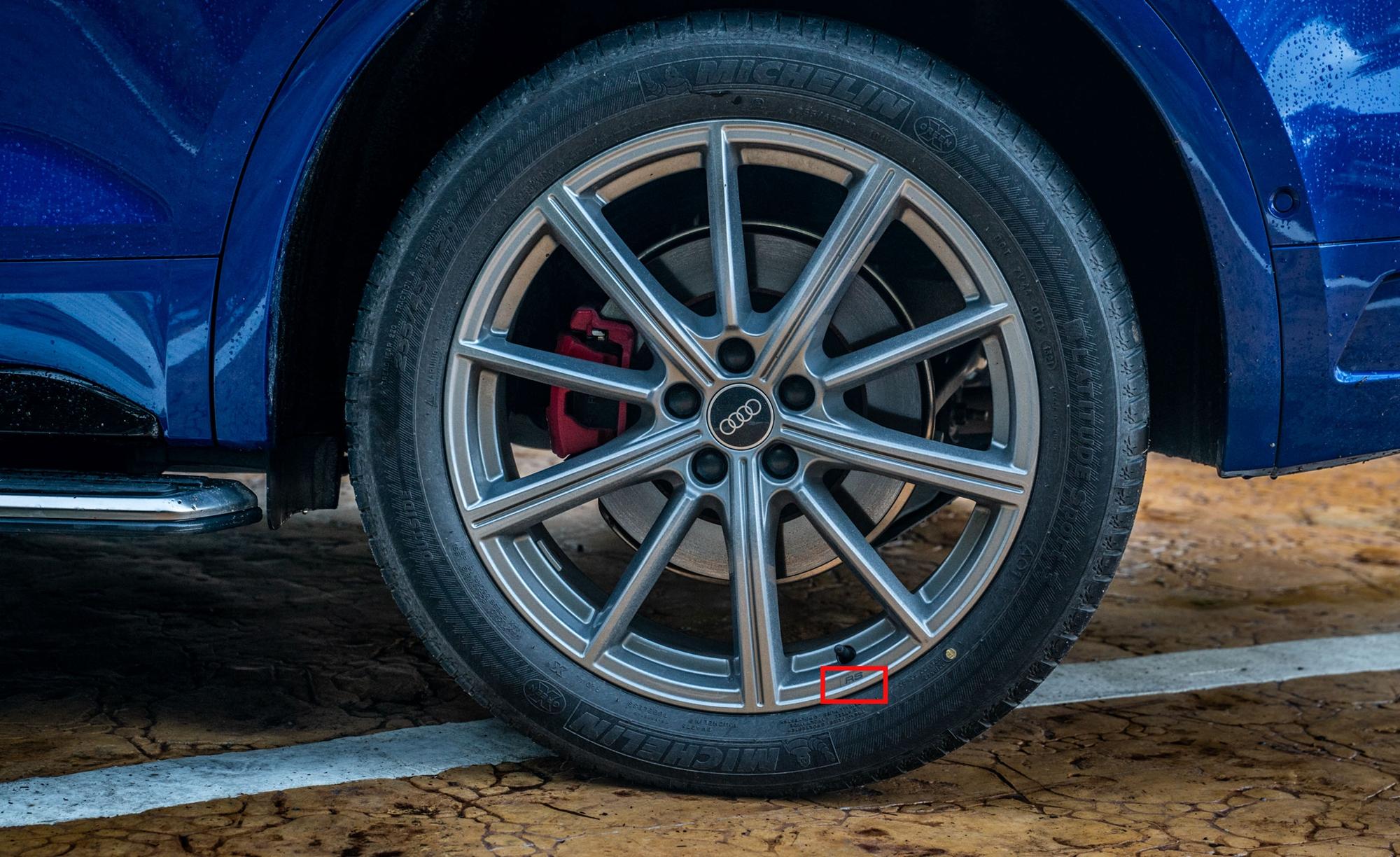 2020款奥迪q5lquattro山地测评,新款奥迪q5l场地试驾