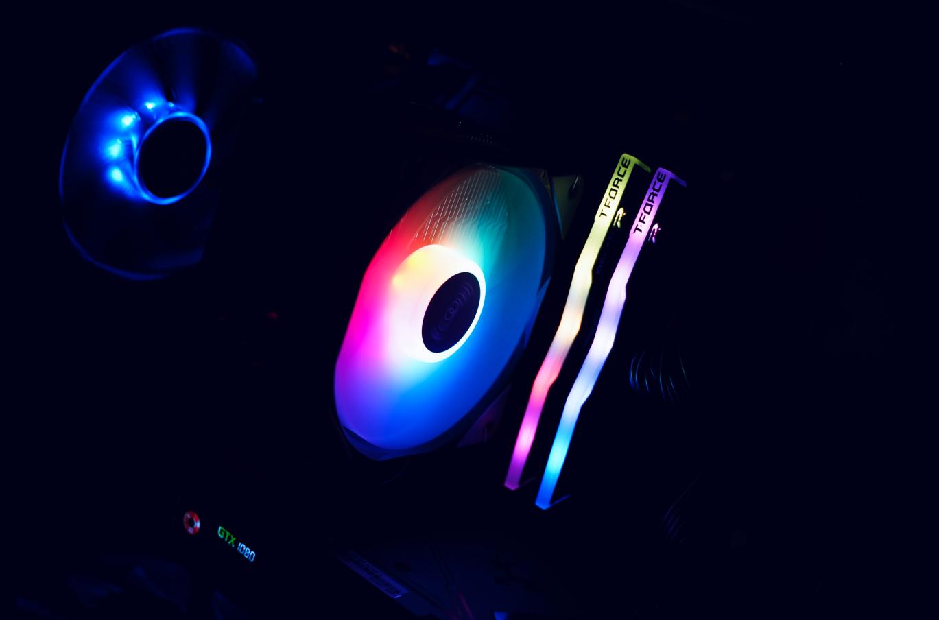 超频三东海x7能压住5600x吗,超频三东海x7测评