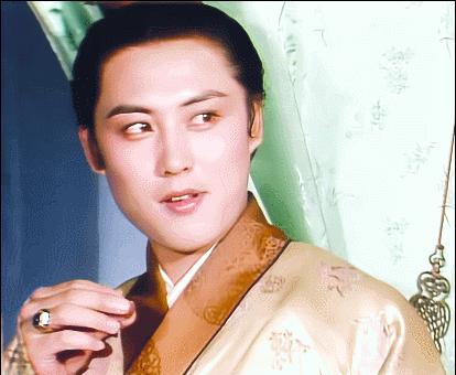 8位桃花眼男明星,最迷人的六位帅哥