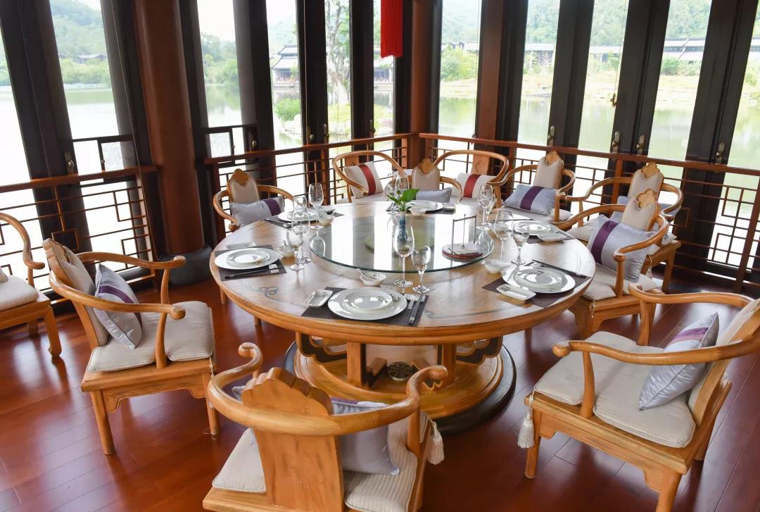 惠州宝藏级的度假村，水墨宋朝园林，乘船入住，瀑布，稻田，泳池