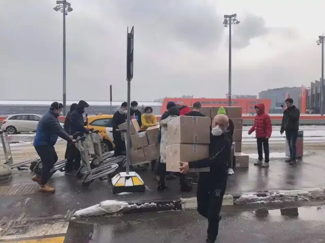 澳籍返京女子被辞退视频,关于澳籍返京女子被辞退的评论