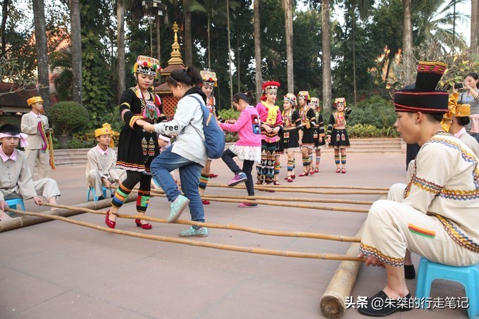 西双版纳泼水节攻略,西双版纳傣族泼水节和广西泼水节
