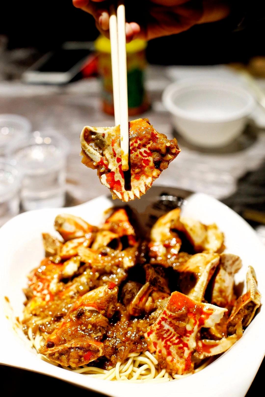 武汉蟹脚面江汉路推荐,武汉有名气的独创蟹脚面