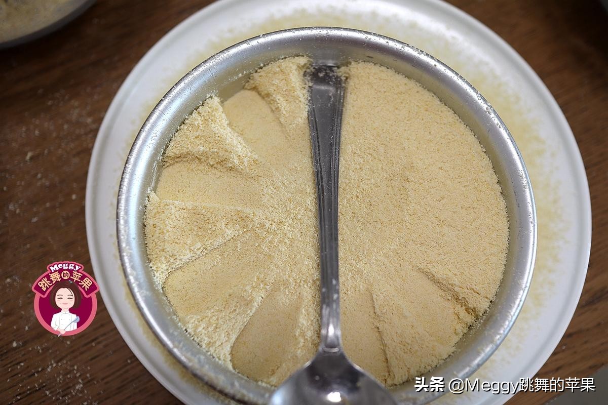 香甜松软小米糕不用烤箱不揉面,怎么蒸大米发糕不粘锅