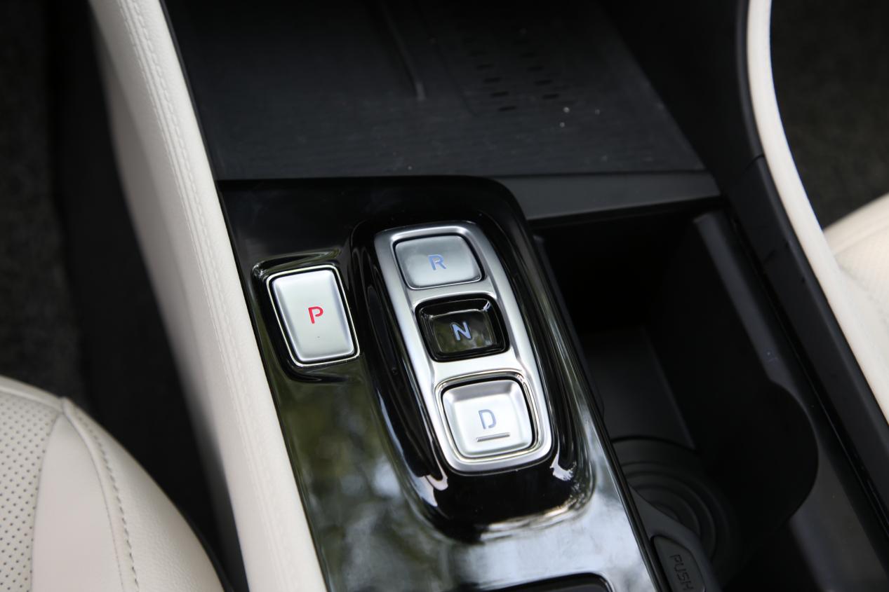 纯电车轿车推荐,最新北京现代名图试驾