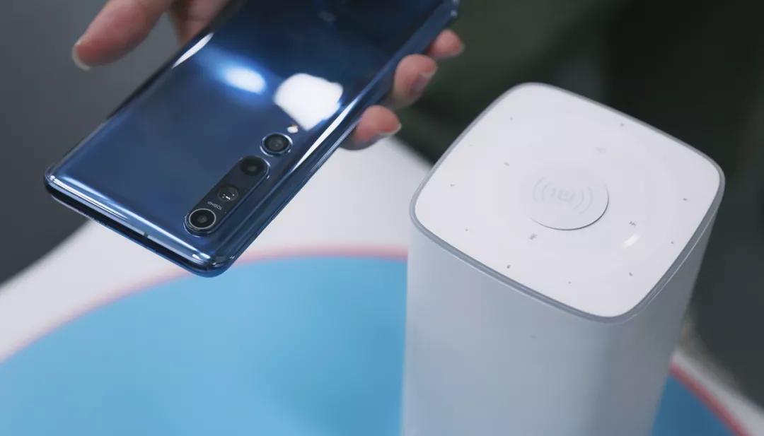 一张小贴纸，居然是华为的大杀器