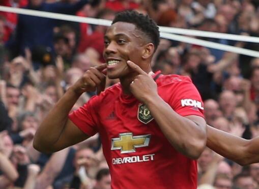 马夏尔防线曼联,马夏尔霸气射门