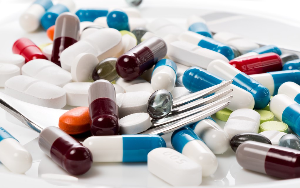 胃酸是大多数胃痛的病因，吃“拉唑”药物止胃酸，要注意什么？