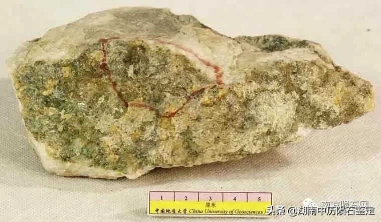 月球陨石与地球矿石的区别,月球陨石和矿石有什么区别