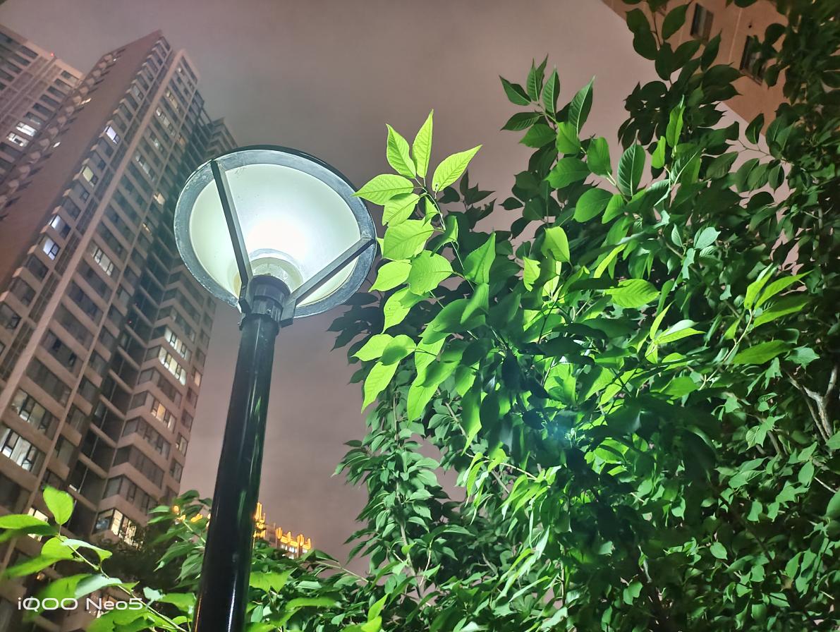 iqooneo5与iqooneo5se区别,iqooneo5实际体验