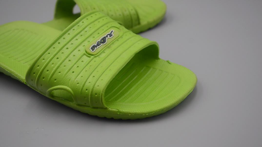 拖鞋穿得久了特别脏怎样清洗干净,拖鞋穿的久了发黑怎么去除污渍