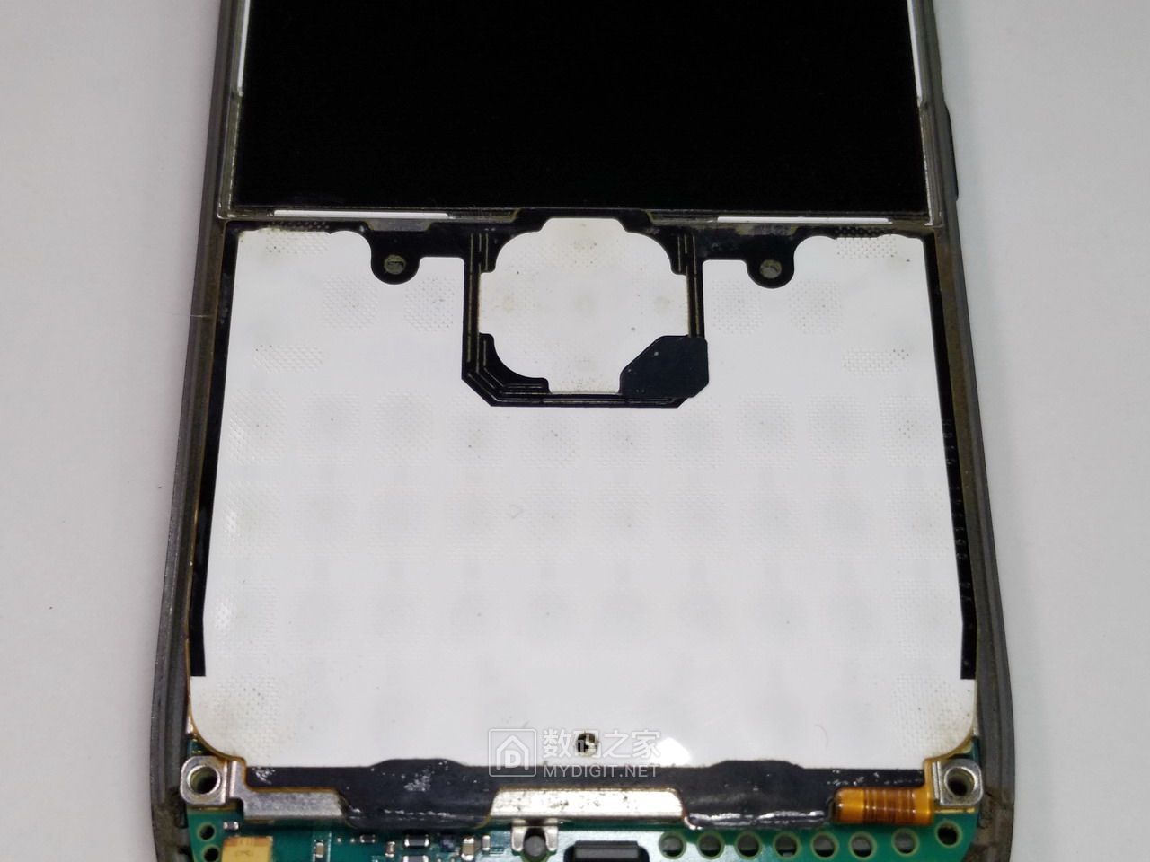 70余图拆解2008年款诺基亚全键盘旗舰E71,曾经的神机名不虚传