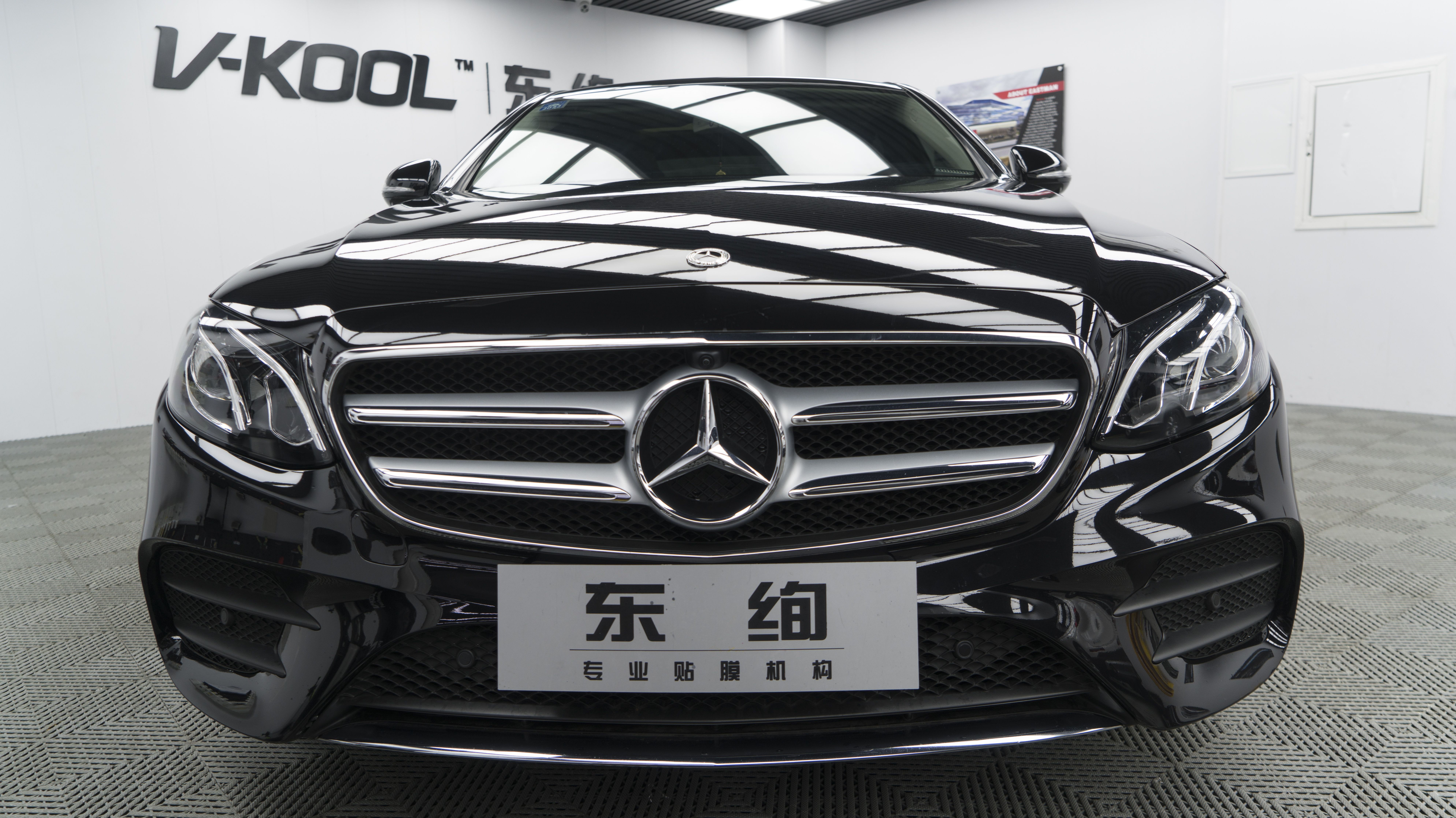 汽车贴膜防止灰尘,汽车玻璃贴膜进灰尘有补救方法吗