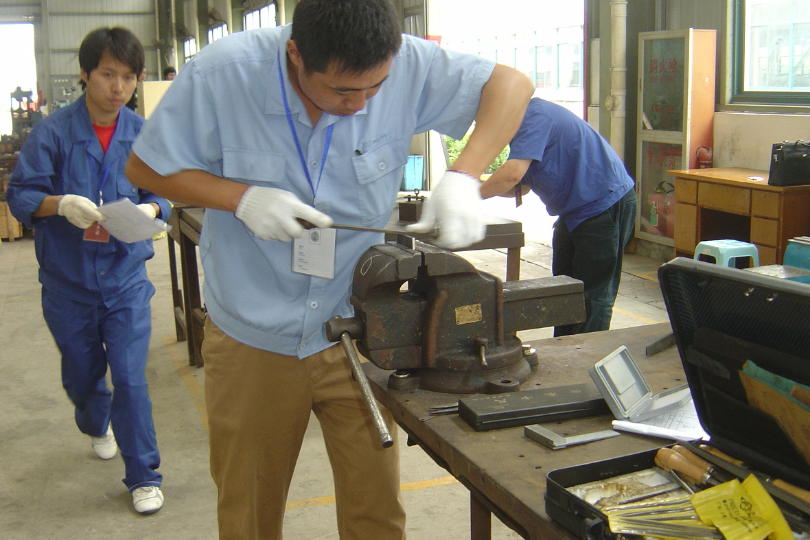 关于座位的杂谈,钳工的细节