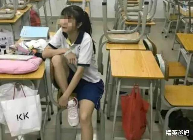 17岁女孩被嘲“太平公主”，自信反击让人称赞：知识远比外表重要