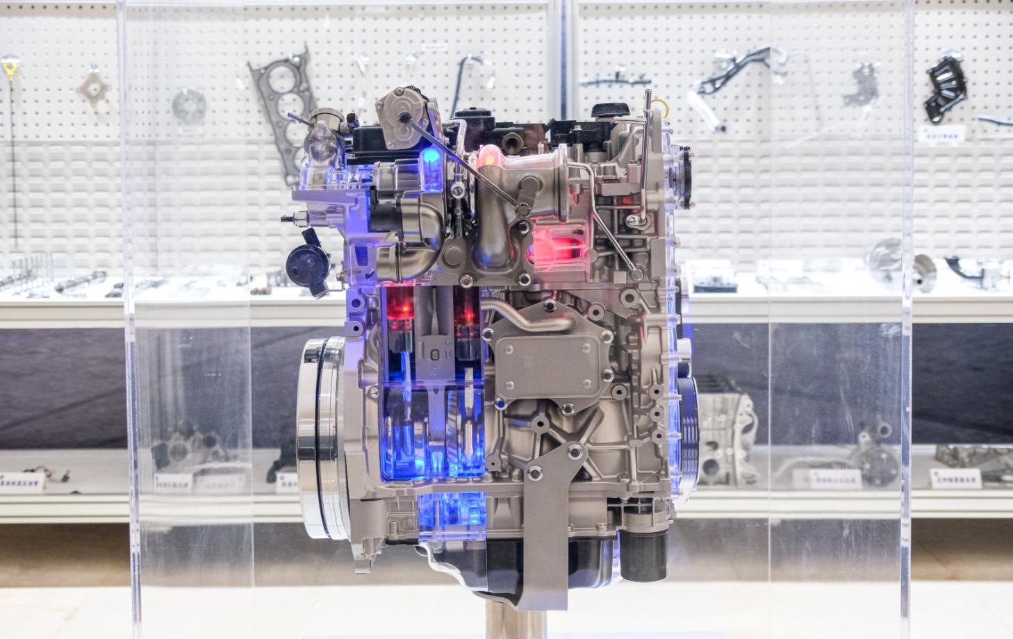 上汽2.0t蓝芯发动机,上汽蓝芯第2代1.5l自然吸气发动机