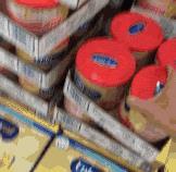 你给宝宝代购的奶粉可能是假的!国外沃尔玛奶粉桶下出现中文签名