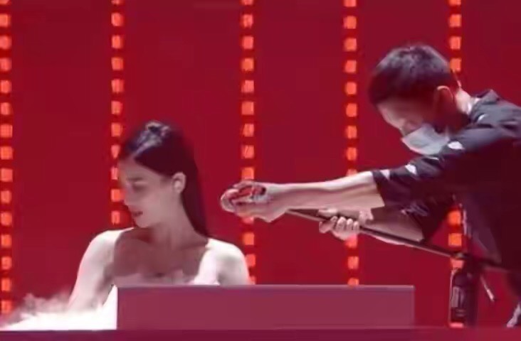 黄圣依回应翻车现场,黄圣依耍大牌被网友骂