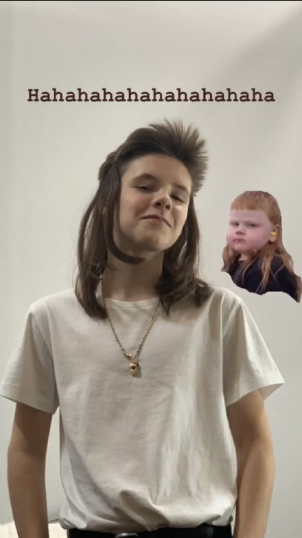 贝嫂时装秀丸子头,贝嫂2023品牌大秀