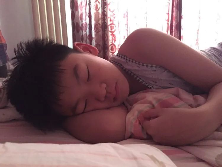 一见倾心二见,一见倾心二见倾城三见定终身