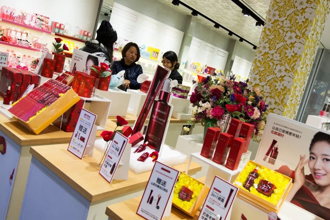 中国姑娘为何抛弃韩妆?代购熄火,免税店冷清,韩妆生意遭遇重击