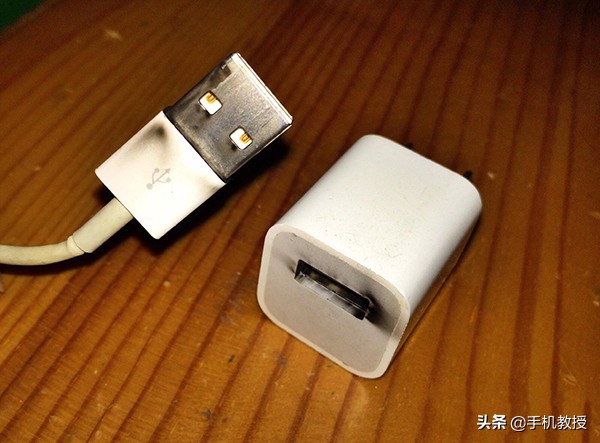 千万别乱用手机充电器导致不耐用,不同牌子的充电器能给手机充电吗