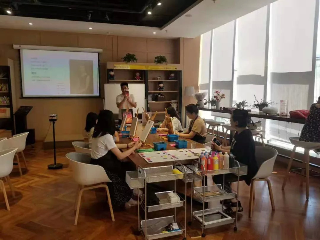 樊登书店靠什么盈利模式,樊登书店加盟赚钱吗