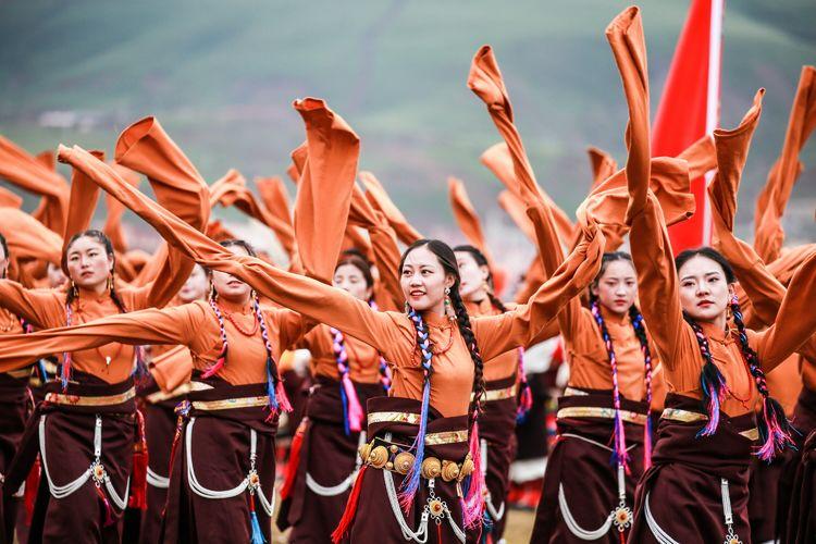 丁真和四川什么关系,丁真背后是谁