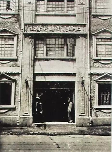 徐悲鸿刘海粟林风眠,徐悲鸿与林风眠艺术的不同