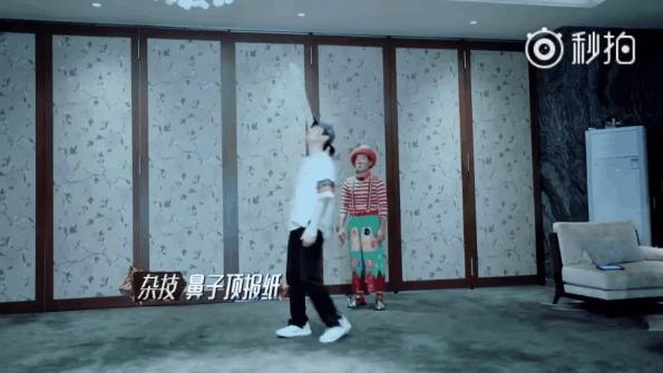 朱一龙还原魔方,4阶魔方朱一龙