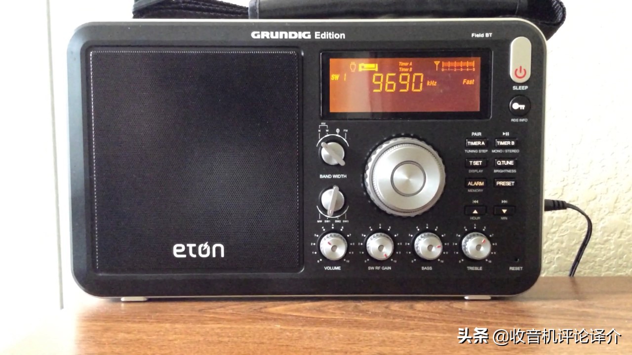 大便携式收音机的较量——德生S8800与美国伊顿FieldBT对比评测