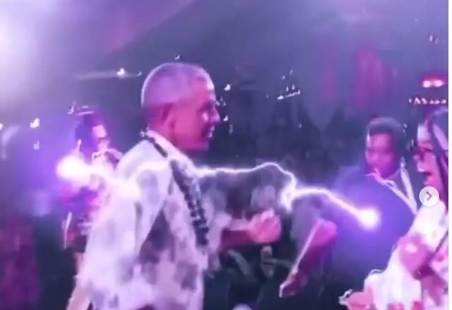 美国总统奥巴马老了的图片,奥巴马退休出街