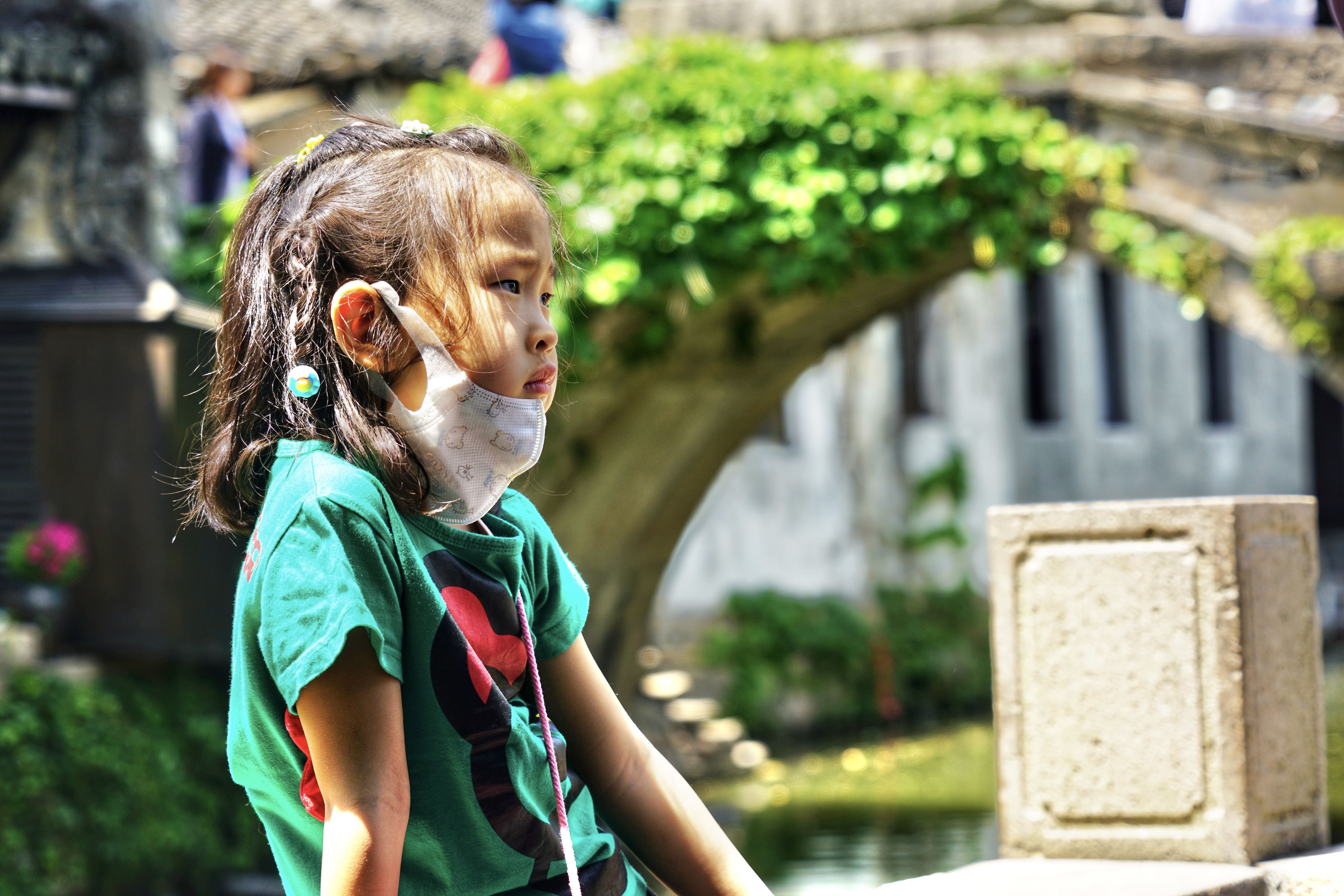 周庄古镇小桥流水在里面还是外面,江南水乡周庄乌镇小桥流水人家