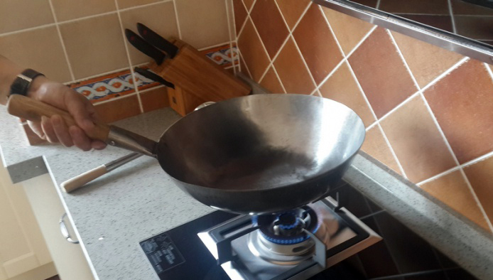 陈枝记和苏泊尔铁锅,山田锅好还是陈枝记好