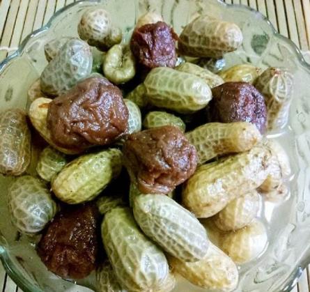 煮花生只放盐,用干花生煮花生的方法