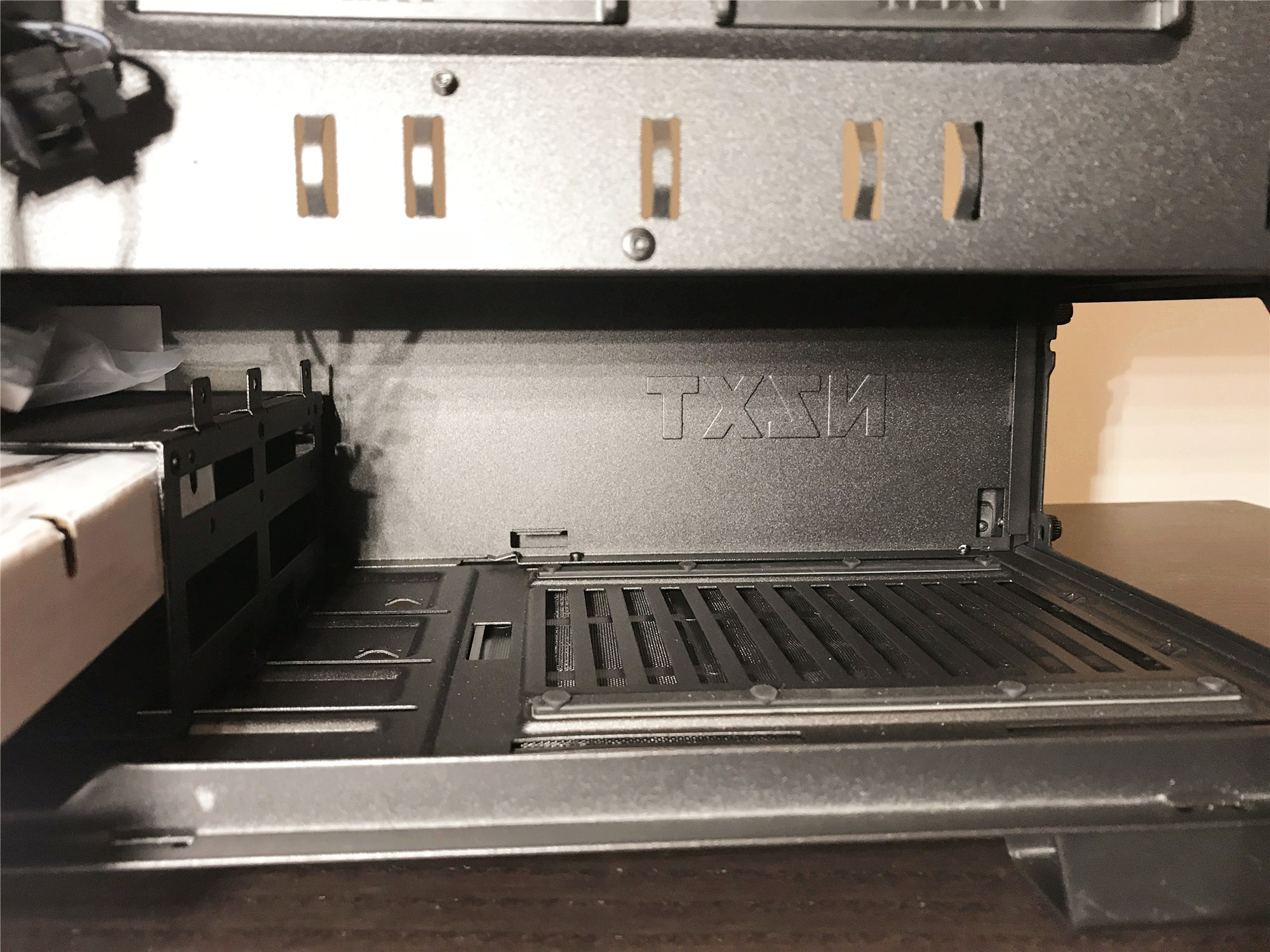 ​如何配置一台支持正版4KUHD光盘*放播**的电脑-NZXTH710i乱入