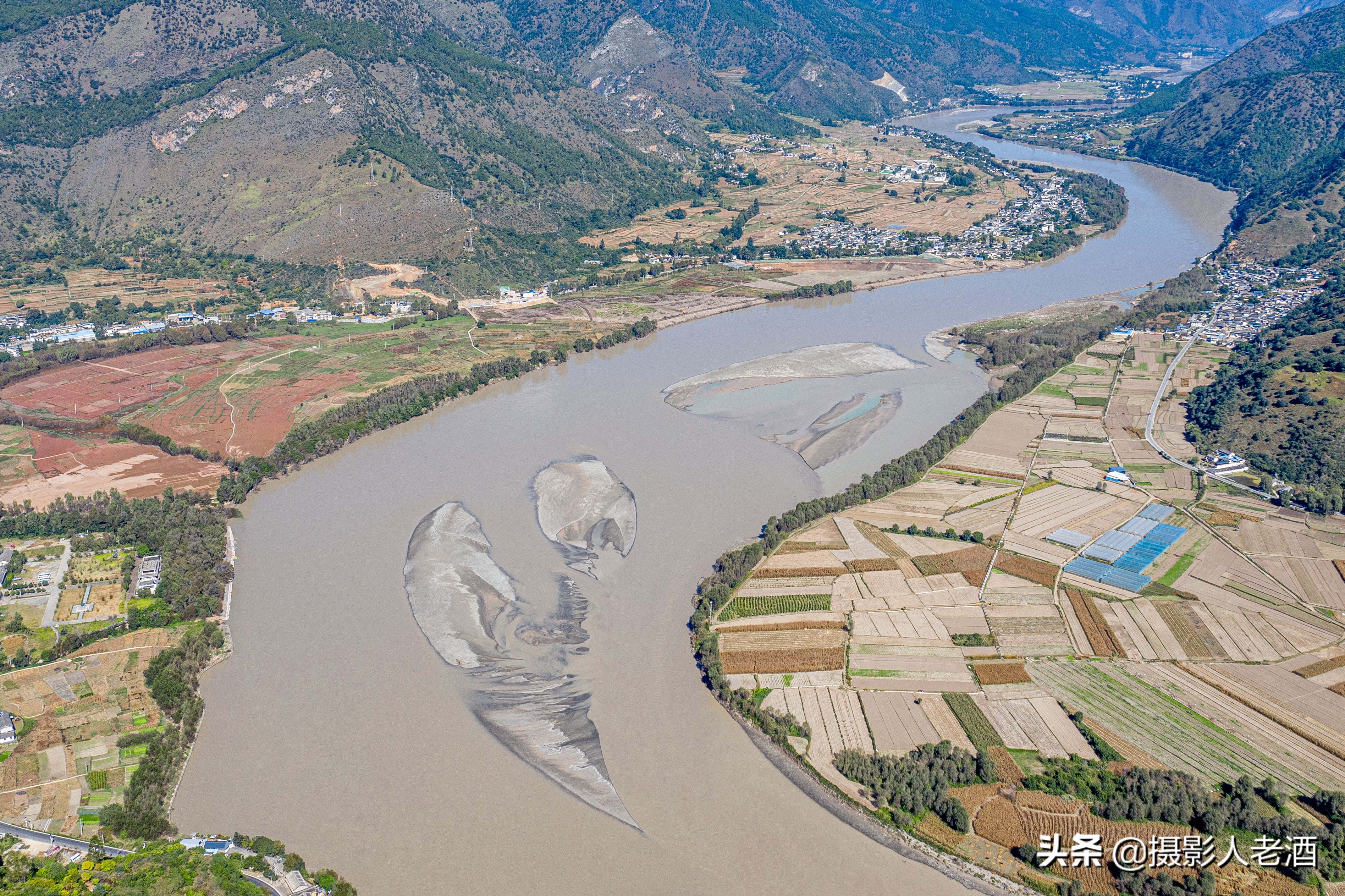 丽江长江第一湾虎跳峡,丽江市玉龙县长江第一湾