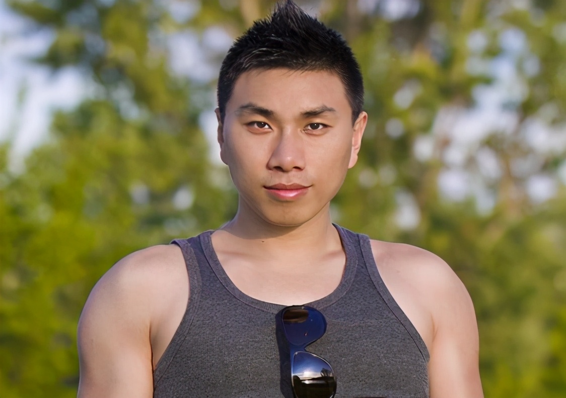 河北小伙高考状元现状,高考242分小伙